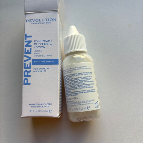 Makeup Revolution Overnight Buffering Lotion - Picture 6 of 8